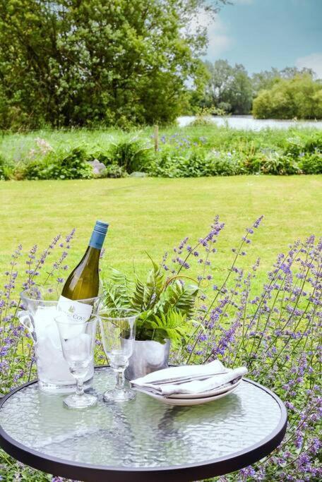 The Hideaway @ Flagham Cottage. ملمسبوري المظهر الخارجي الصورة